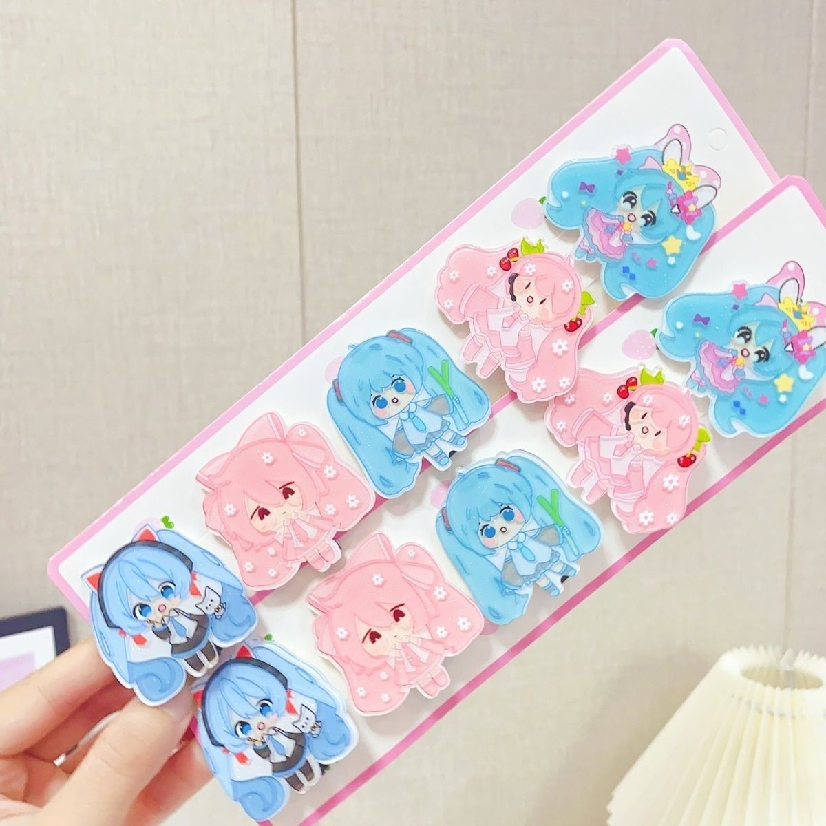 Women'S Accessories List - 初音ミクの漫画風ヘアクリップ、サイドクリップ、かわいい爪型クリップ、学生、女の子の前髪アクセサリー、友達へのプレゼントに最適です。